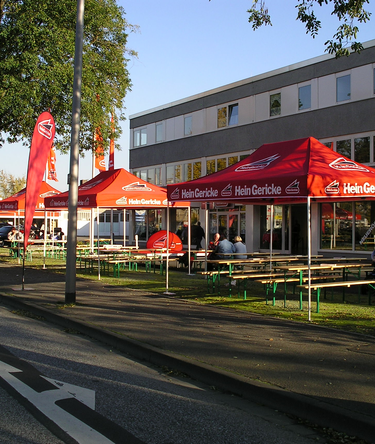 Zestaw namiot?w paddock na samochody Schaeffler